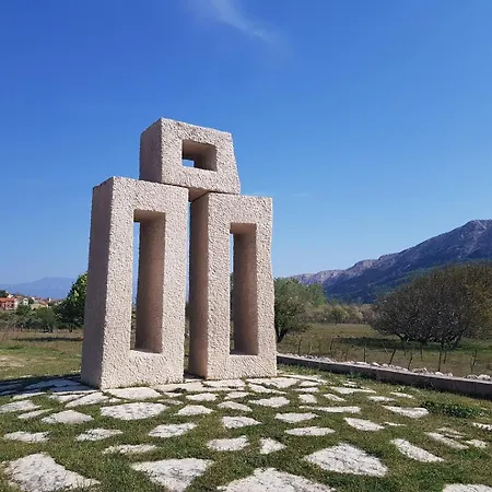 Brnic 3* Baška