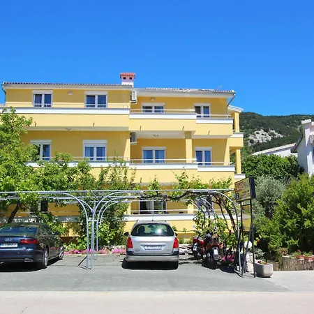 Guest house Brnic 3*
